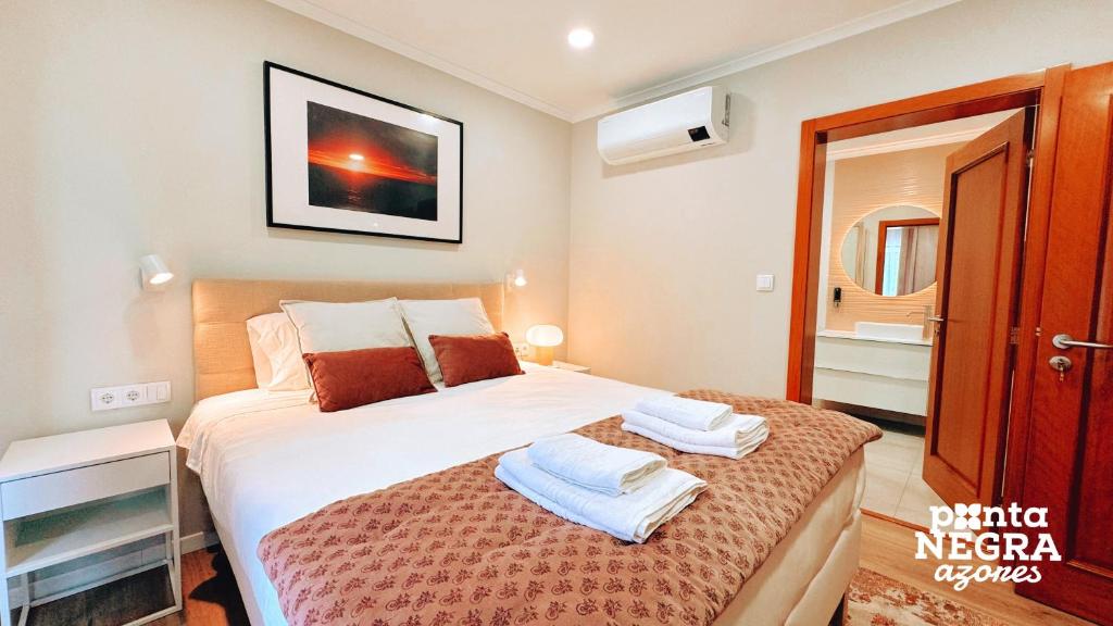 Lodging room with air conditioning